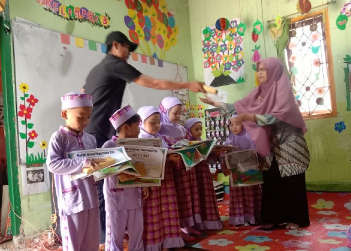 Latih Kreatifitas Sejak Dini, Siswa TK Da’arul Hayah Ikuti Lomba Mewarnai Pagaralam Pos