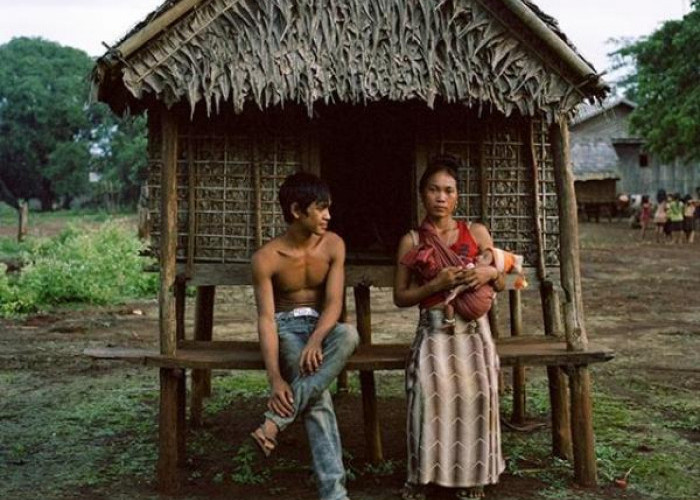 Bikin Geleng Kepala, Inilah Tradisi di Suku-Suku Indonesia 