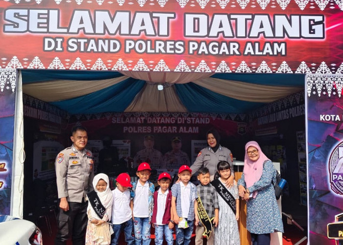Keseruan Siswa TK Negeri 1 Pembina Kunjungi Stand Polres Pagar Alam