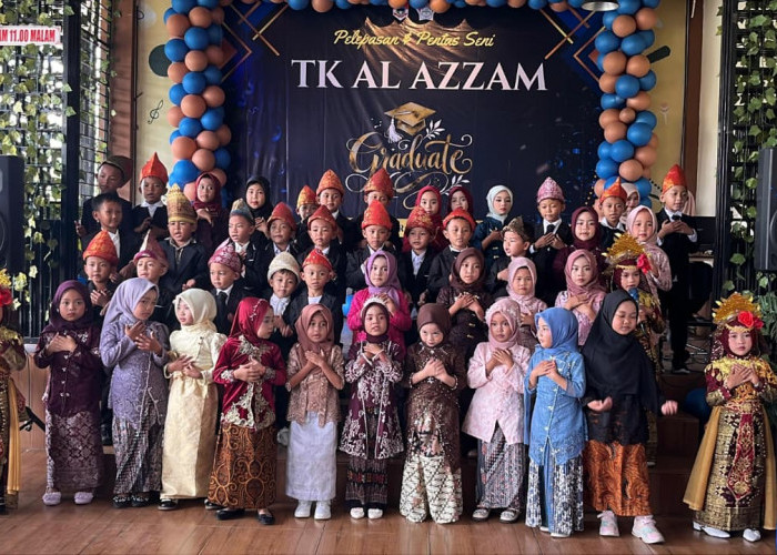 Tangis Haru Warnai Pelepasan dan Pentas Seni TK Al Azzam Pagar Alam Tahun Ajaran 2025/2026