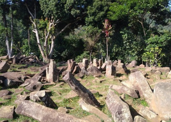 Gunung Padang, Situs Megalitikum Terbesar dengan Teknologi Canggih dari Zaman Purba, Semen Purba Buktinya!