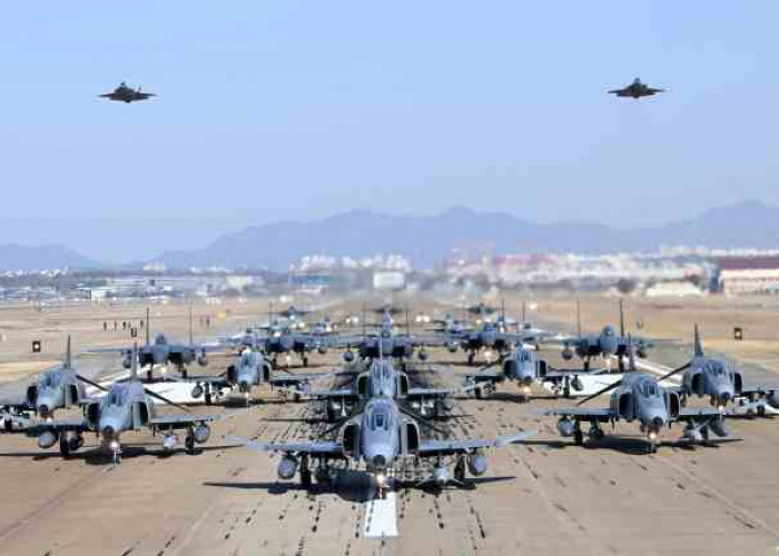 Pesan Khusus ke Pyongyang, AU Korsel Gelar Elephant Walk Besar-Besaran, Dipimpin F-4E Phantom
