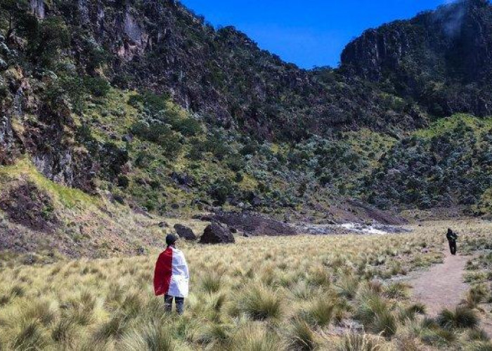 Gunung Sumbing, Wisata Alam yang Menyimpan Kisah Pesugihan dan Pertemuan Spiritual Para Wali