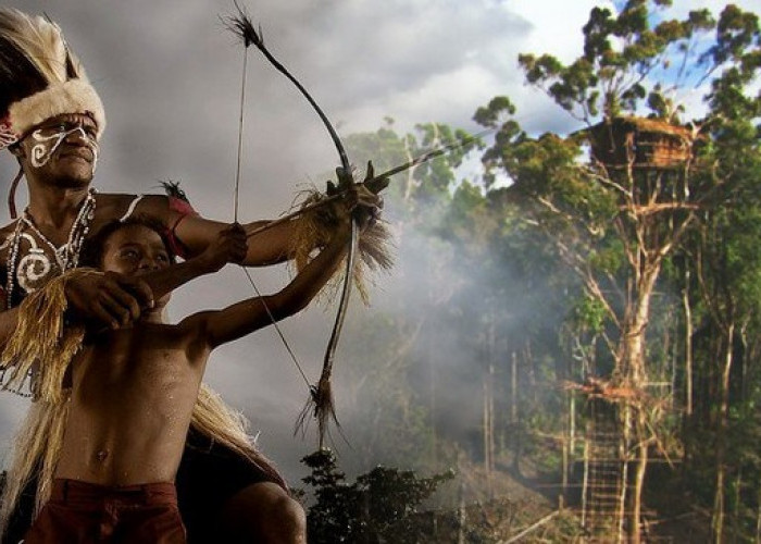 Bahaya! Inilah yang Terjadi Jika Kalian Melanggar Aturan Suku Papua