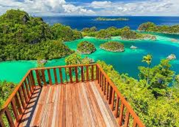 Viral! Destinasi Menakjubkan di Papua Barat yang Wajib Kalian Kunjungi!