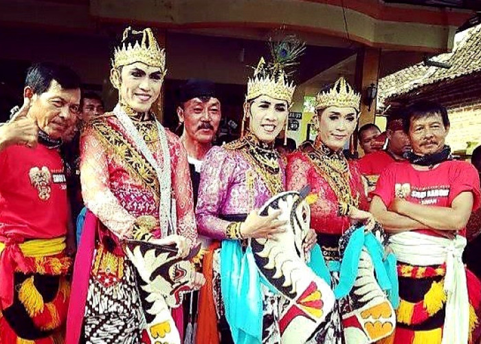 Pernikahan Adat Kuno Suku Teraneh yang Pernah Ada di Indonesia, Laki-lakinya Menang Banyak?
