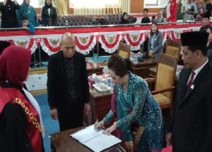 Saukani dan Wulan Purnamasari Resmi Dilantik Sebagai Wakil Ketua DPRD Empat Lawang 2024-2029