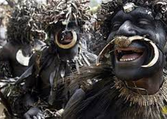 Mengenal Ragam Indonesia, Inilah Tradisi Ritual Aneh dan Tidak Biasa dari 5 Suku di Indonesia 