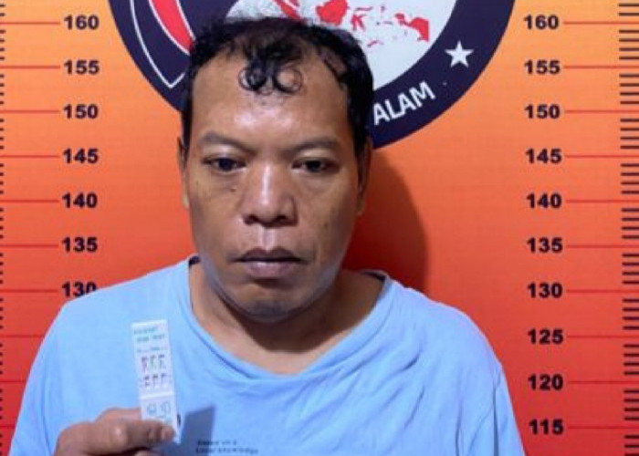 Apes, Tukang Jahit Ini Diringkus Gegara Bawa Sepaket Sabu 