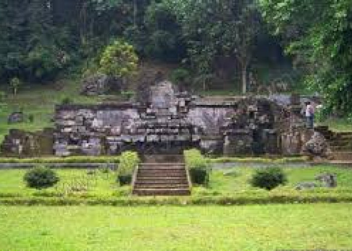 Viral, Istana Kuno di Hutan Jati  Ternyata Didirikan 1019 M