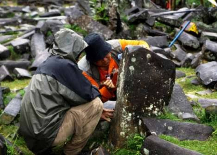 Misteri Situs Gunung Padang, Antara Teori dan Pembuktikan Para Ahli! 