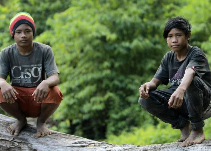 Suku Terasing di Indonesia, Hingga Menerapkan Perkawinan Sedarah! 