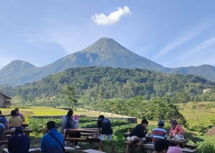 Gunung Penanggungan: Mitos Mistis atau Hanya Cerita Rakyat Semata?