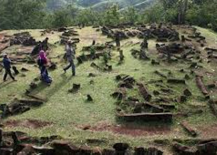 Bikin Geger! inilah Temuan Para Arkeolog yang Ada di Gunung Padang 