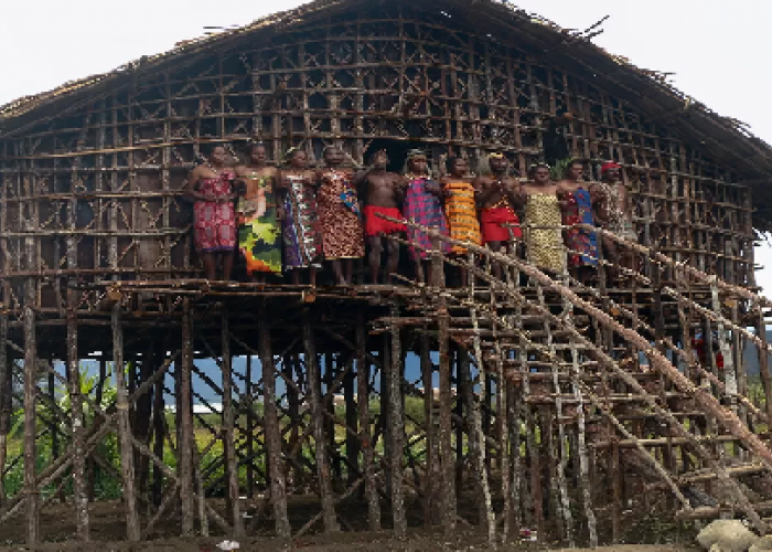 Mengungkap Sejarah Suku Arfak, Warisan Budaya dari Pegunungan Papua