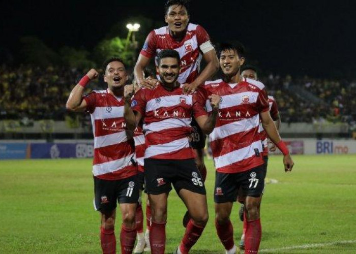Bungkam PSIS Semarang, Madura United Gesera Persija di Puncak Klasemen!