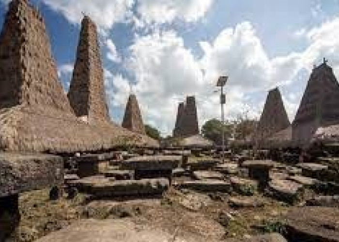 Meninggalkan Jejak Budaya Bersejarah, Ini Dia 6 Desa Wisata Dengan Situs Megaltikum!