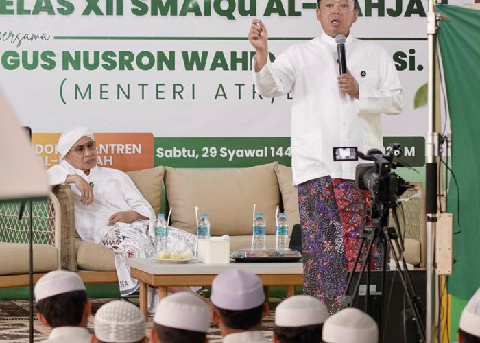Nusron Wahid Ajak Santri Kuasai Teknologi untuk Bangun Bangsa