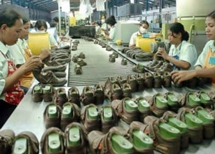 Imbas Pengetatan Impor, Pabrik Sepatu Bata Tutup, Industri Alas Kaki di Indonesia Menghadapi Tantangan Berat