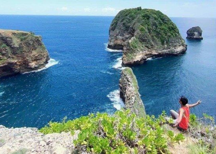 Pantai Gunung Tunak, Surga Tersembunyi yang Menyejukan dan Instagramable di Nusa Tenggara Barat 
