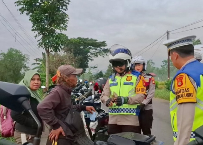 Pimpin Ops Keselamatan, AKBP Erwin AG : Kita Edukasi Pengemudi Patuh Berlalu Lintas