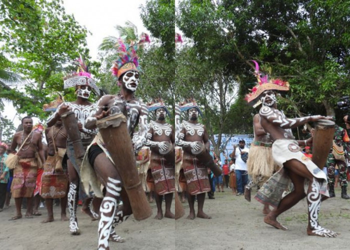 Kenapa Suku Biak Sangat Menghargai Roh Leluhur? Ini Alasannya!