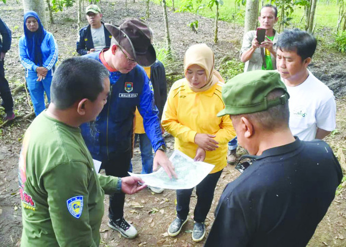 Wako Pimpin Aksi Jum’at Bersih di Hutan Adat Bandar, Agenda Rutin Pemkot Pagaralam 