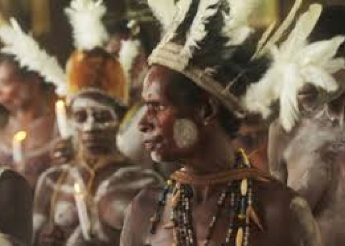 Suku Yali, Bertani di Puncak Dunia, Mengukir Kreativitas di Pegunungan Papua