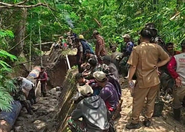 Irigasi Jemair Patah Ditimibun Longsor, Petani Pagar Alam Desak PUPR Segera Perbaiki