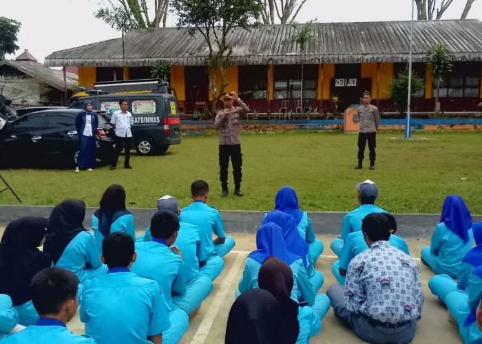 Sat Binmas Goes to School Cegah Kenakalan Remaja