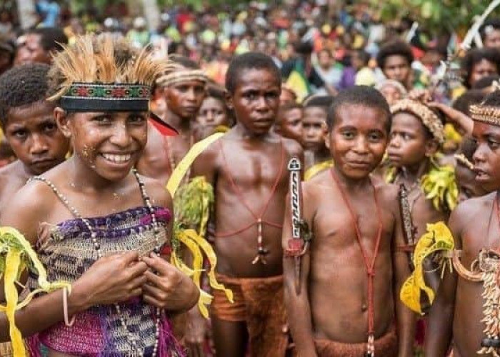Wow! 3 Suku-suku Tertua di Papua Barat Ini, Ternyata Masih Sangat kaya Dengan Budaya Lokal! 