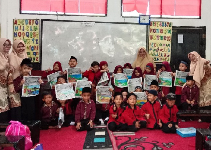 Ikuti Lomba Mewarnai, Begini Kecerian Kreativitas Siswa TK Al Hikmah 