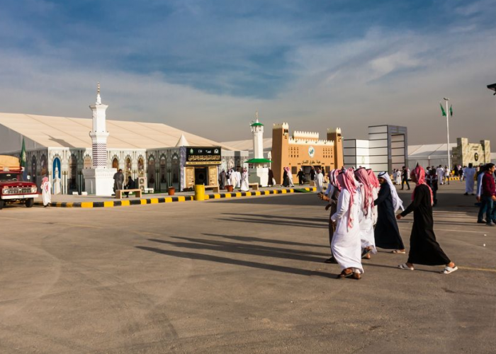 Arab Saudi: Destinasi Wisata yang Menawarkan Lebih dari Sekadar Umrah dan Haji