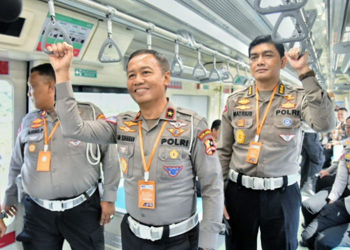 Dirgakkum Korlantas Jajal LRT, Ini Solusi Atasi Kemacetan  Lalu Lintas di Ibu Kota Jakarta