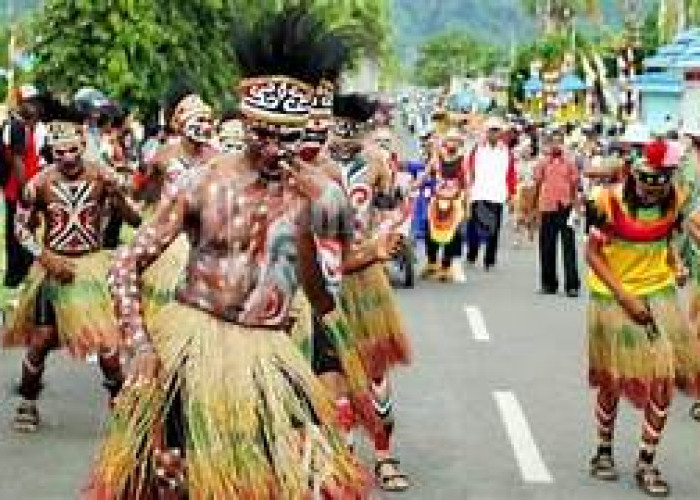 5 Suku Papua Dikenal Dunia Karena Keunikannya! Ini Nama Sukunya!