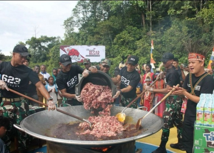 Misi Kuali Merah Putih, Bobon Santoso Bersama Satgas Yonif Menembus Daerah Rawan di Maybrat Papua
