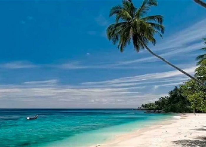 Mencari Wisata yang Berbeda? Menjajal Serunya Berlibur di Pulau Kecil Terluar di Indonesia