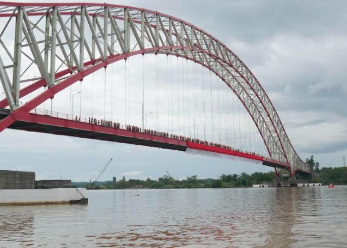 Jembatan Kutai Kartanegara: Simbol Konektivitas dan Kemajuan di Tenggarong