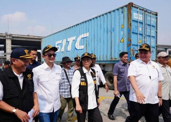 Puluhan Ribu Kontainer Tertahan di Pelabuhan Ganggu Ekonomi Indonesia, Begini Tanggapan Sri Mulyani!
