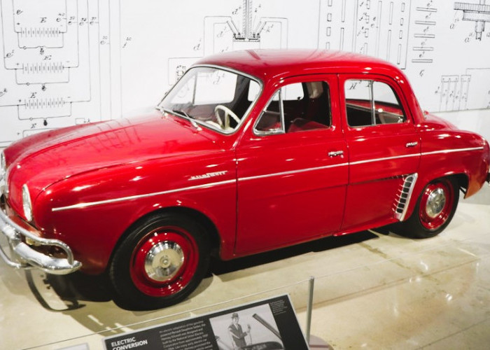 Henney Kilowatt, Mobil Listrik Produksi Massal Pertama di Dunia Gagal Populer Akibat Batre Mahal