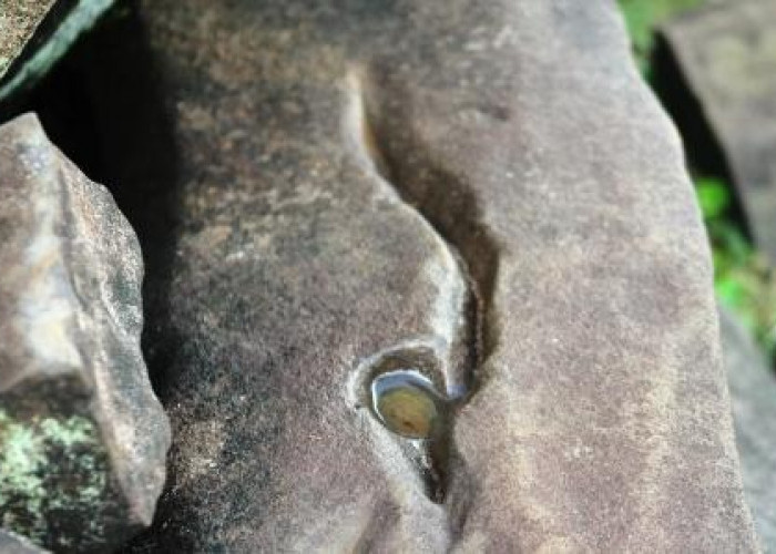 Batu Kujang Ditemukan! Koleksi Situs Gunung Padang Kembali Bertambah  