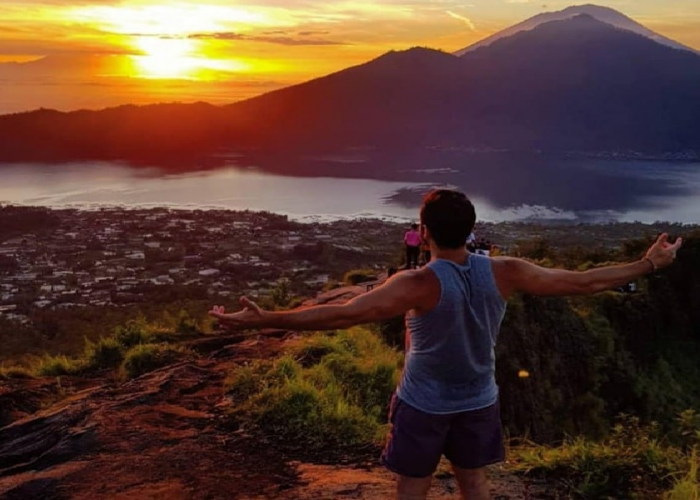 Mau Mendaki Gunung Batur? Ini Misteri yang Perlu Kamu Tahu!