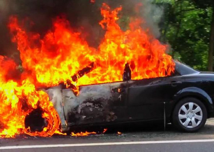 Waspada! Jika Terbakar Mobil Listrik Susah Dipadamkan Lho!
