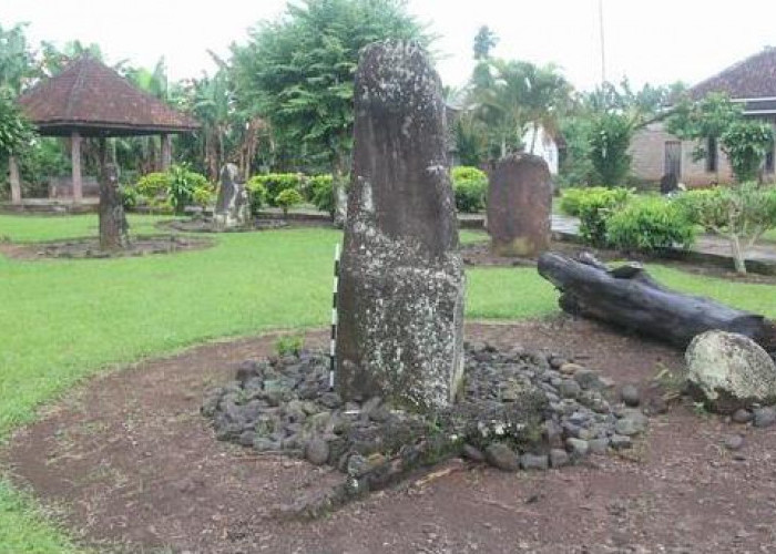 Sejarah Situs Batu Bedil, Situs Megalitikum dan Prasasti Asli Peninggalan Sriwijaya!