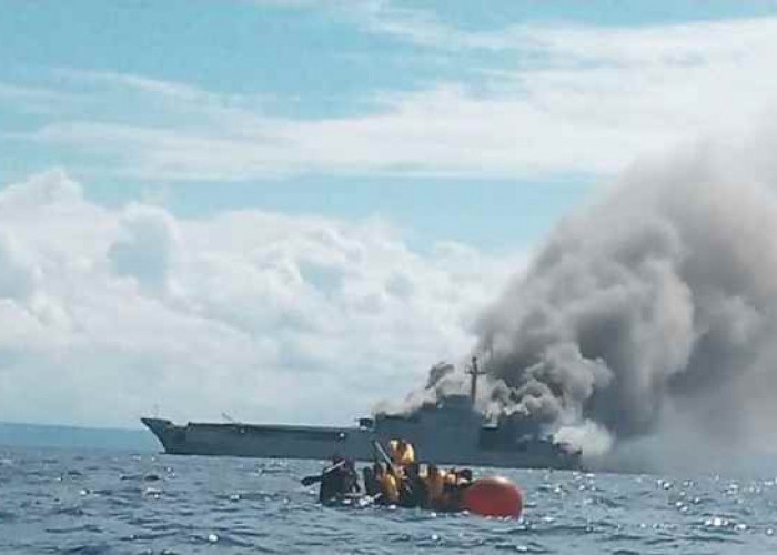 Waduh, Kapal TNI AL Terbakar di Perairan Selayar, Kru Dievakuasi Ada Korban Nggak Ya