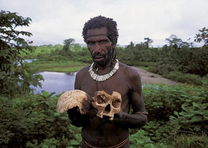 Kisah Misteri Suku Fore Di Pulau Oseania, yang Terkenal Kanibalisme!