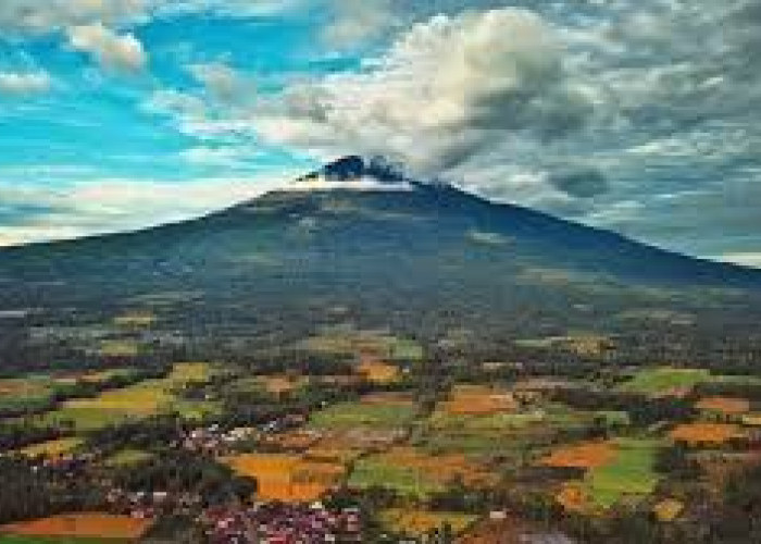 HOT NEWS : Gunung Api Dempo Terjadi Erupsi, Status Masih Waspada Level 2