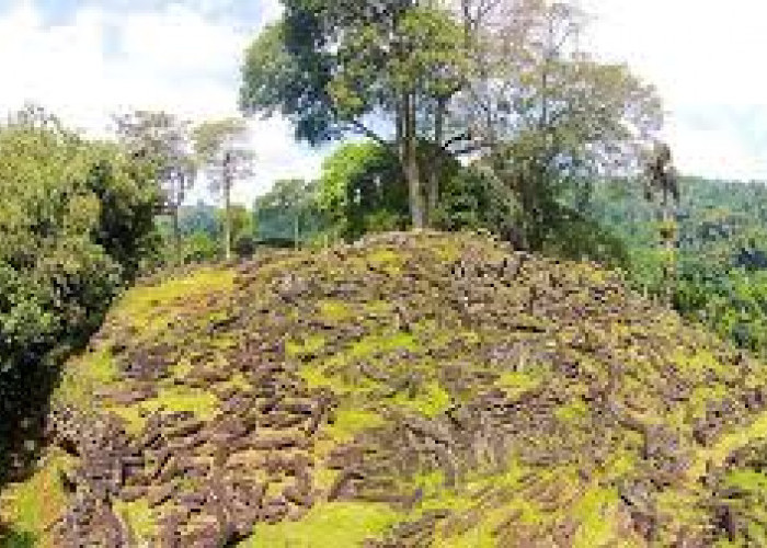 Menggali Harta Karun Bersejarah di Gunung Padang, Koin Kuno Berusia 5200 SM Menyentuhkan Benua Zaman Purba