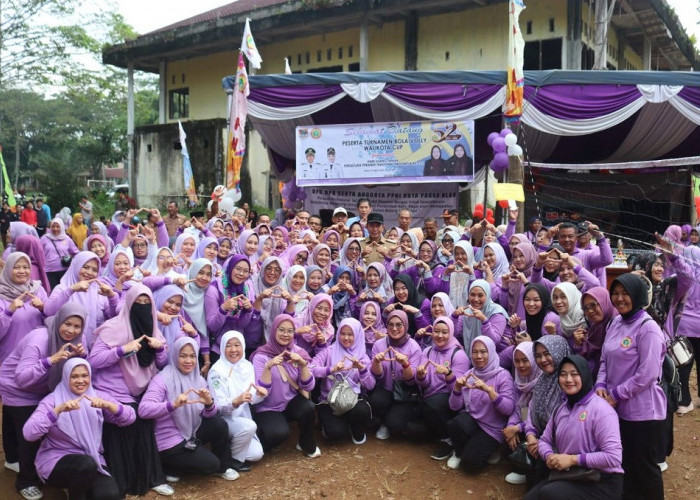 Buka Turnamen Voli PPNI, Walikota : Perawat Pilar Penting Kesehatan