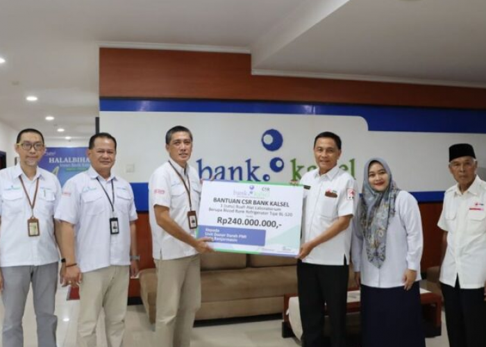 Bank Kalsel Salurkan Blood Bank Refrigerator, Dukung Layanan PMI Kota Banjarmasin 